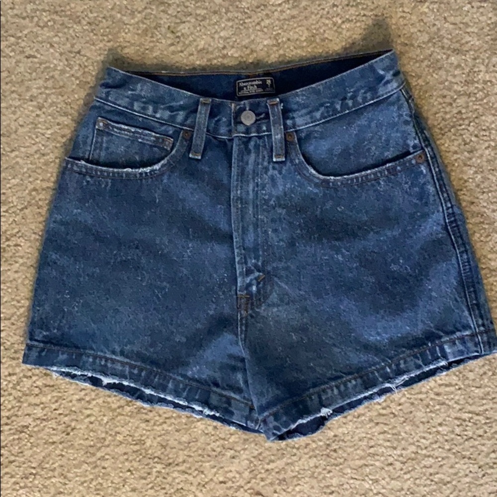 A&F Natural Rise Shorts